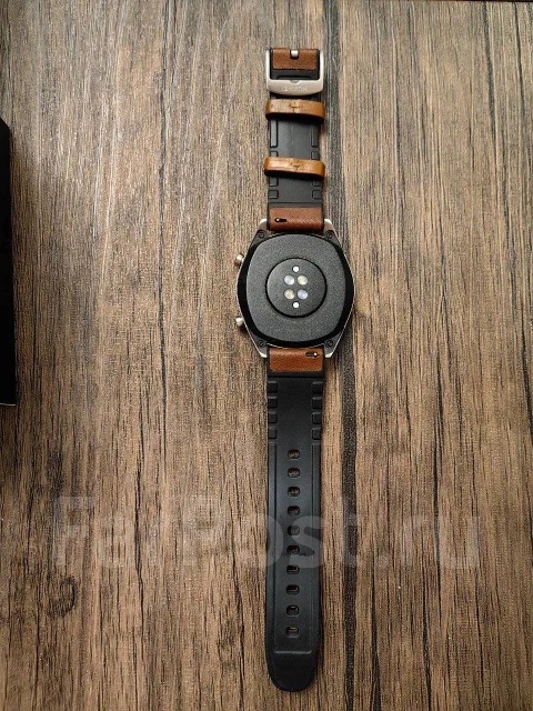 Huawei Watch GT. IP67, IP68 ����