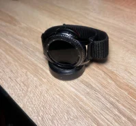 Samsung Gear S3 Frontier. GPS, NFC, IP68 ����