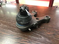 ����� ������� V61-051R JETT MB831038 V61-051R ����