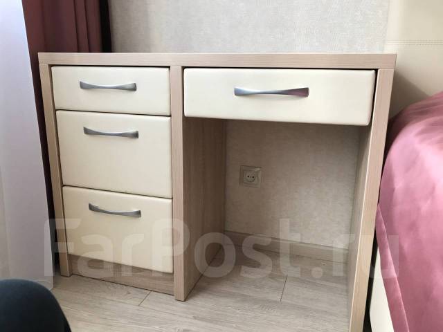 Столы Подвесные столы Макияжные столы на заказ в Большом Камне