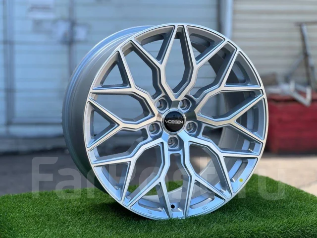 Vossen HF-2. 8.5x19", 5x112, ET35, �� 66,6���. ����