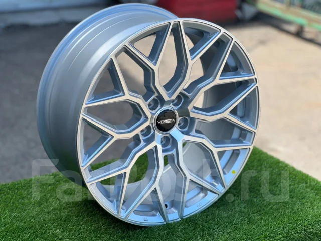 Vossen HF-2. 8.5x19", 5x112, ET35, �� 66,6���. ����