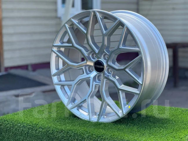 Vossen HF-2. 8.5x19", 5x112, ET35, �� 66,6���. ����
