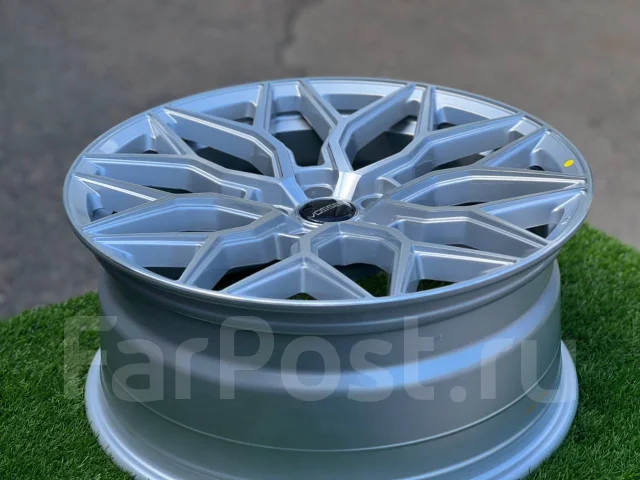 Vossen HF-2. 8.5x19", 5x112, ET35, �� 66,6���. ����