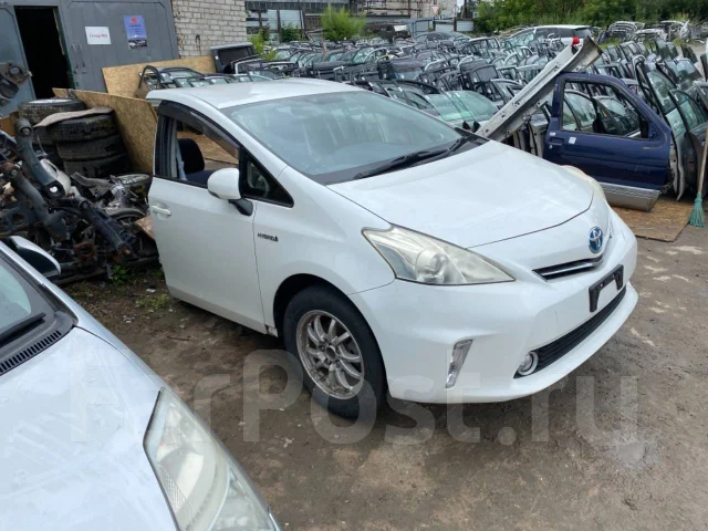 Toyota Prius a. ZVW41, 2ZRFXE ����