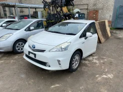 Toyota Prius a. ZVW41, 2ZRFXE ����