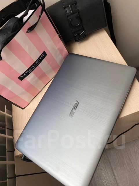 Asus VivoBook Max. 15.6", 1,1����, ��� 8 ��, ���� 500���, WiFi: 1 ����