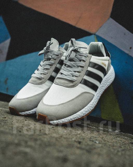 Adidas Iniki Runner Boost 41 42