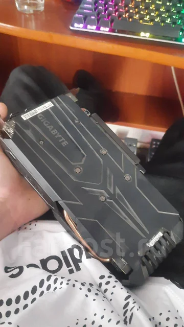 GeForce GTX 1050 ����