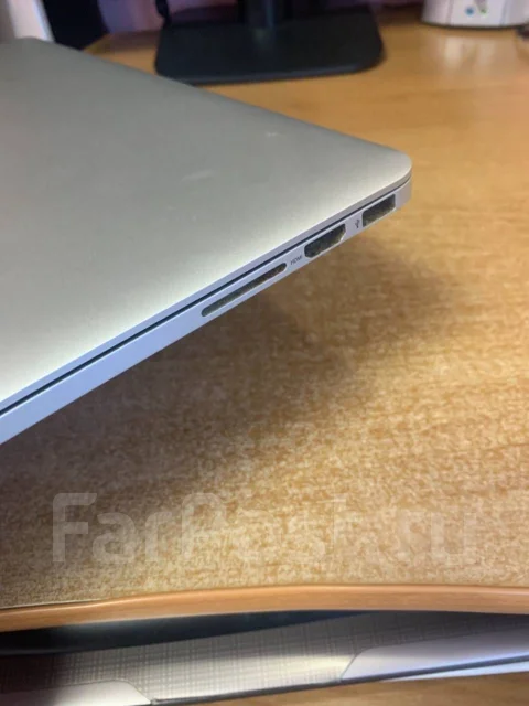 Apple MacBook Pro 15 2015 Mid MJLT2. 15", 2,5����, ��� 16 ��, ���� 512���, WiFi: 1, Bluetooth: 1, ����������� �� 6��. ����