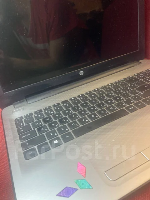 HP 15-af006ur. 15.6", 1,8����, ��� 8 ��, ���� 500���, WiFi: 1, Bluetooth: 1 ����