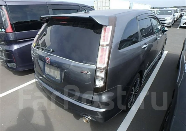 Honda Stream. RN8 ����