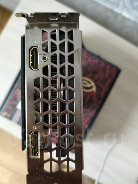 Radeon RX 6500 XT ����