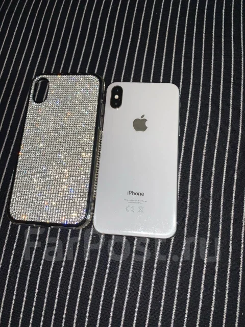 Apple iPhone X. �/�, 64 ��, �����, 4G LTE ����
