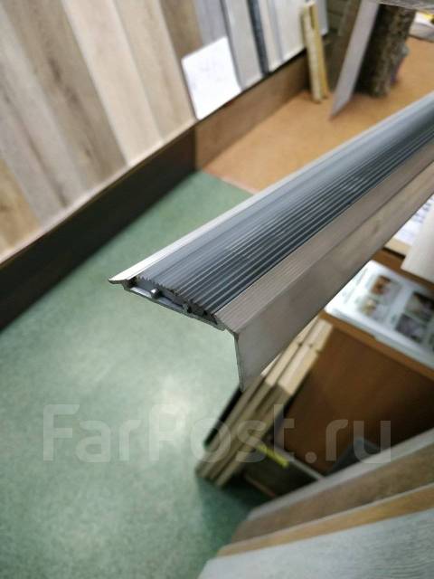 Уголки на ступени, накладки противоскользящие, в наличии. Цена: 500₽ во ...