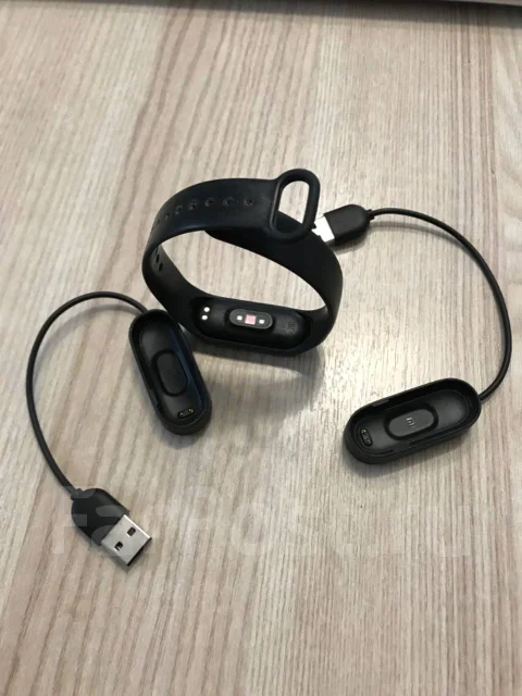 Xiaomi Mi Band 4 ����