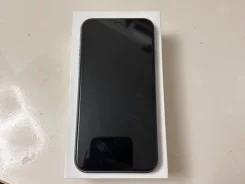 Apple iPhone 11. �/�, �� 8 ��, ����������, 4G LTE ����