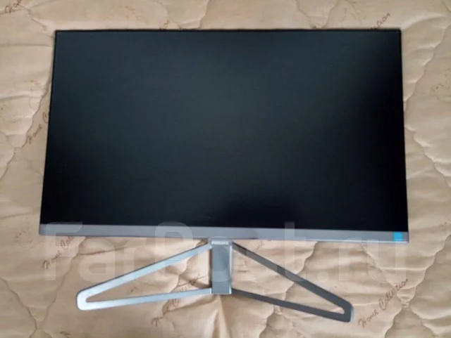 Philips. 24", ���������� �� (LCD, LED, QLED) ����