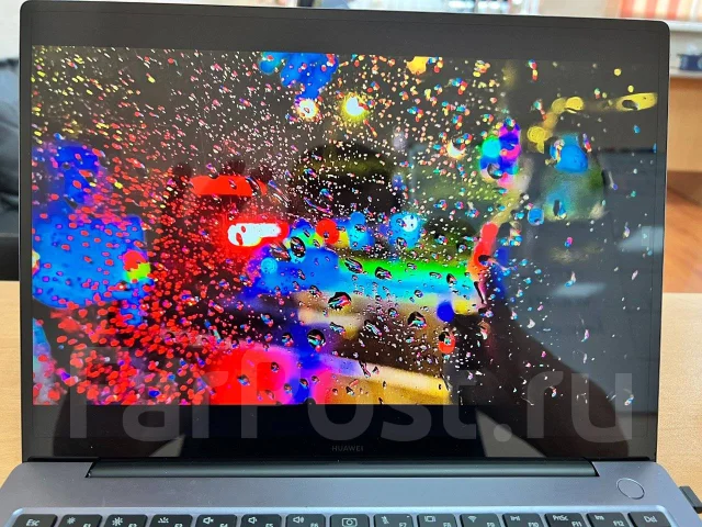 Huawei MateBook 14. 14", 2,4����, ��� 16 ��, ���� 512���, WiFi: 1, Bluetooth: 1, ����������� �� 8��. ����