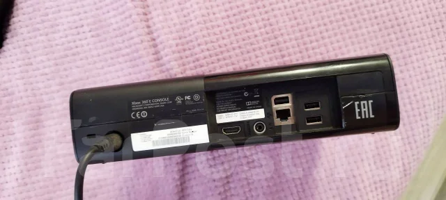 Microsoft Xbox 360 E ����