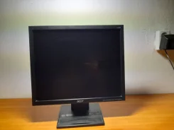 Asus. 17", ���������� �� (LCD, LED, QLED) ����