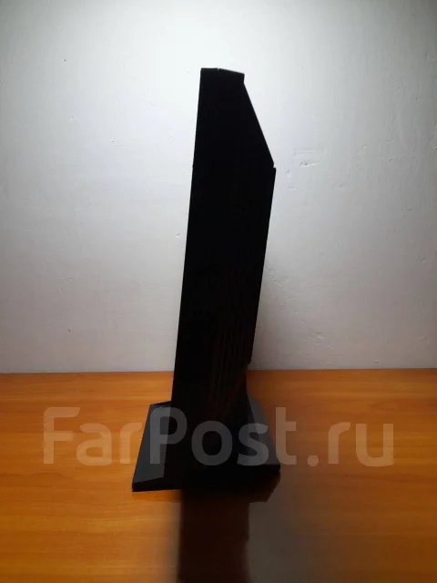 Asus. 17", ���������� �� (LCD, LED, QLED) ����