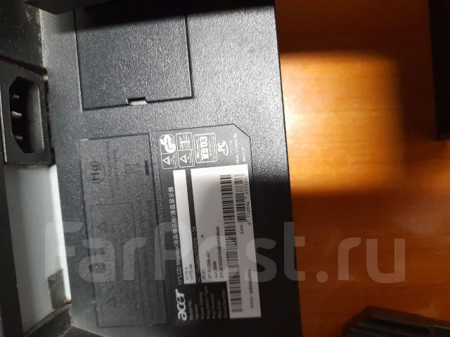 Asus. 17", ���������� �� (LCD, LED, QLED) ����