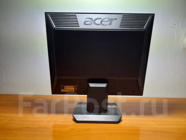 Asus. 17", ���������� �� (LCD, LED, QLED) ����