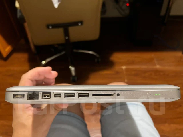 Apple MacBook Pro 13 2011 Late. 13.3", 2,3����, ��� 8 ��, ���� 750���, WiFi: 1, Bluetooth: 1 ����