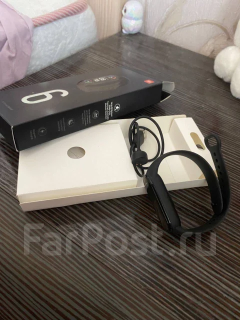 Xiaomi Mi Band 6 ����