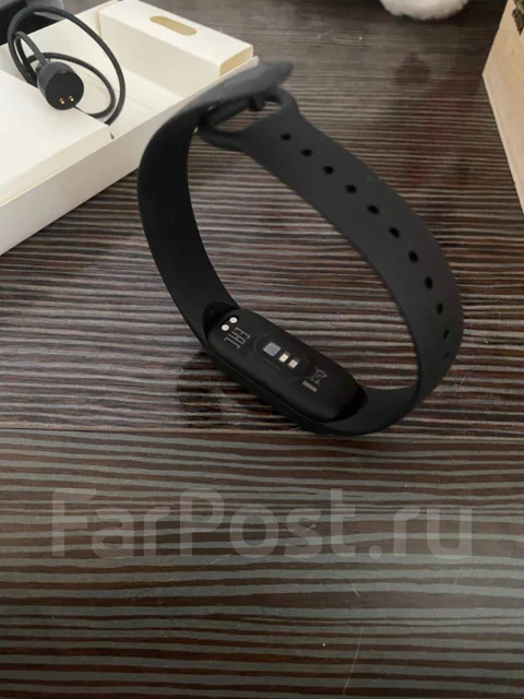 Xiaomi Mi Band 6 ����