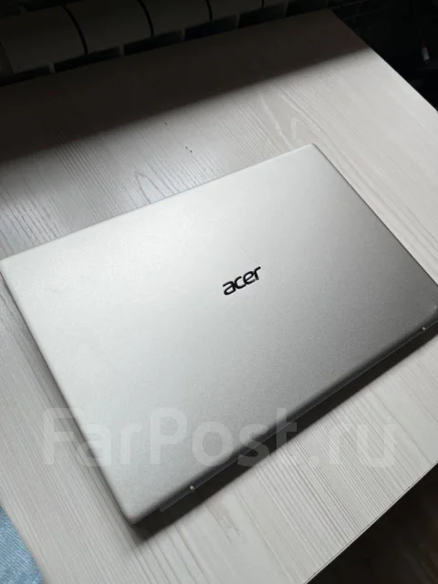 Acer Swift 1. 14", 1,1����, ��� 4 ��, ���� 256���, WiFi: 1, Bluetooth: 1, ����������� �� 8��. ����