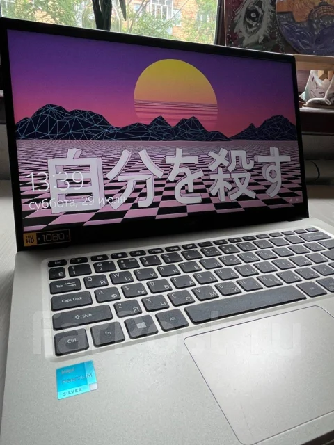 Acer Swift 1. 14", 1,1����, ��� 4 ��, ���� 256���, WiFi: 1, Bluetooth: 1, ����������� �� 8��. ����