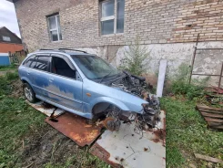 Mazda Familia S-Wagon. BJ5W ����