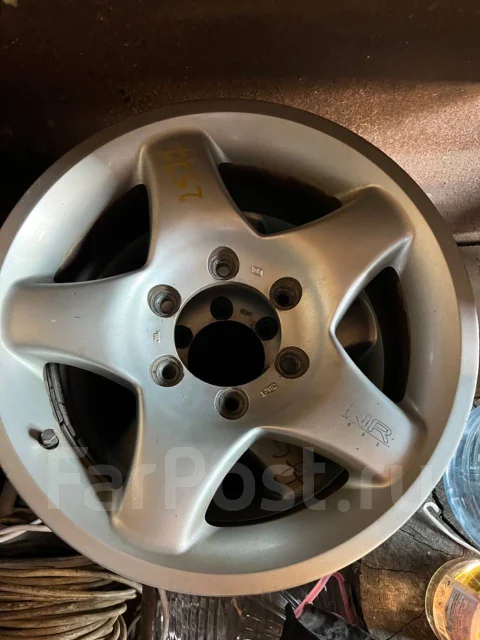 Bridgestone NR-595. 7.0x16", 6x139.7, ET20 ����