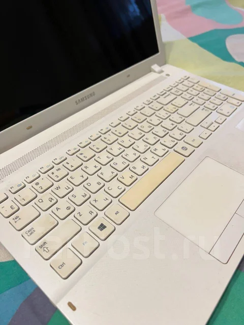 Samsung ATIV Book 2 270E5E. ��� 4 ��, WiFi: 1, Bluetooth: 1 ����