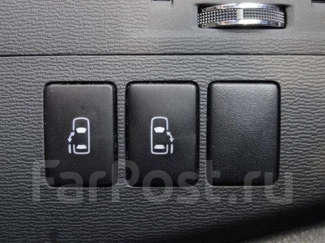Toyota Isis. �������, ��������, 1.8 (143��.�.), ������, 68 000����. ��, �/�. ��� ����� �� ������������ ����