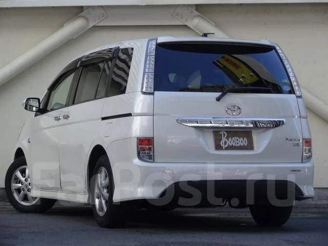 Toyota Isis. �������, ��������, 1.8 (143��.�.), ������, 68 000����. ��, �/�. ��� ����� �� ������������ ����