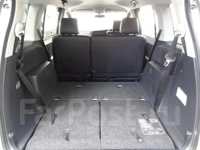 Toyota Isis. �������, ��������, 1.8 (143��.�.), ������, 68 000����. ��, �/�. ��� ����� �� ������������ ����