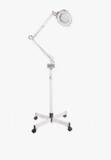 Лампа-лупа, б/у, в наличии. Цена: 3 000? во Владивостоке