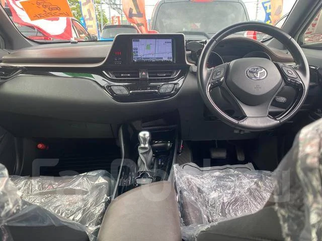 Toyota C-HR. �������, ��������, 1.2 (116��.�.), ������, 30 000����. ��, �/�. ��� ����� �� ������������ ����