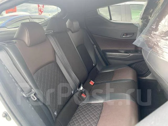 Toyota C-HR. �������, ��������, 1.2 (116��.�.), ������, 30 000����. ��, �/�. ��� ����� �� ������������ ����