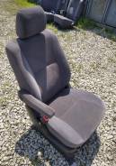    Toyota Voxy AZR65 1AZ-FSE 4WD [.14734] 