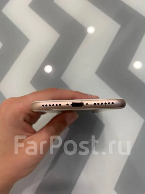 Apple iPhone 7. �/�, 128 ��, �������, 3G, 4G LTE ����