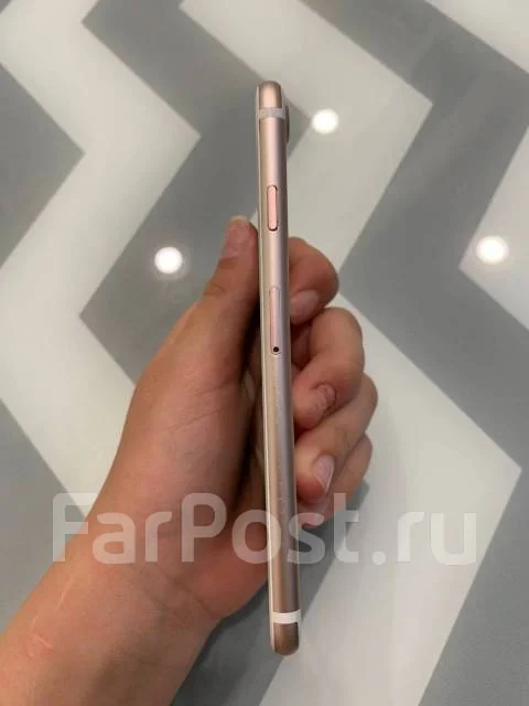 Apple iPhone 7. �/�, 128 ��, �������, 3G, 4G LTE ����