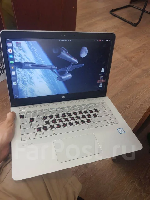 HP Pavilion 14. 14", 2,4����, ��� 8 ��, ���� 128���, WiFi: 1, Bluetooth: 1, ����������� �� 6��. ����