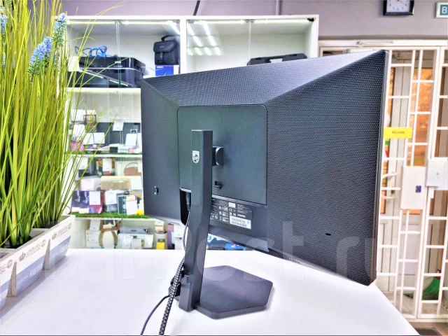 Philips. 24" ����