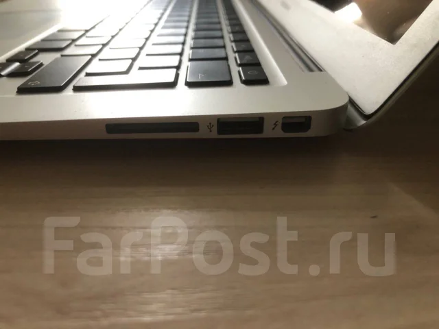 Apple MacBook Air 13 2015 Early. 13", 1,6����, ��� 8 ��, ���� 128���, WiFi: 1, Bluetooth: 1 ����