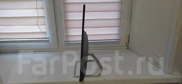 HP. 23.8", ���������� ��� (CRT) ����