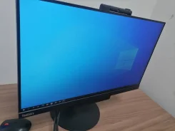 Lenovo. 24" ����